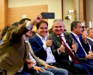 Em lançamento de mutirão de cirurgia, Rui diz que espera ver presidente da ALBA, Angelo Coronel, no Senado em 2019